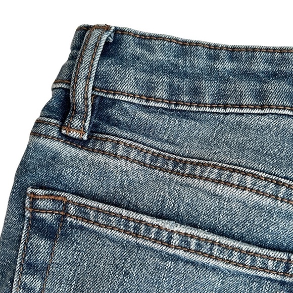 Joe’s Jeans Tomboy Slim Jean in Bibiana High Waisted Distressed Ankle Cropped - Picture 14 of 17